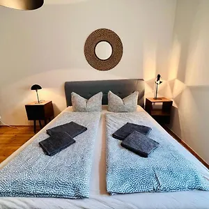 Alte Schoenhauser Lux Berlin
